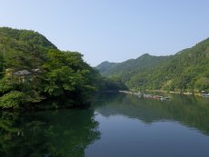 間瀬湖では