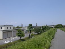 神流川沿いを下ります。